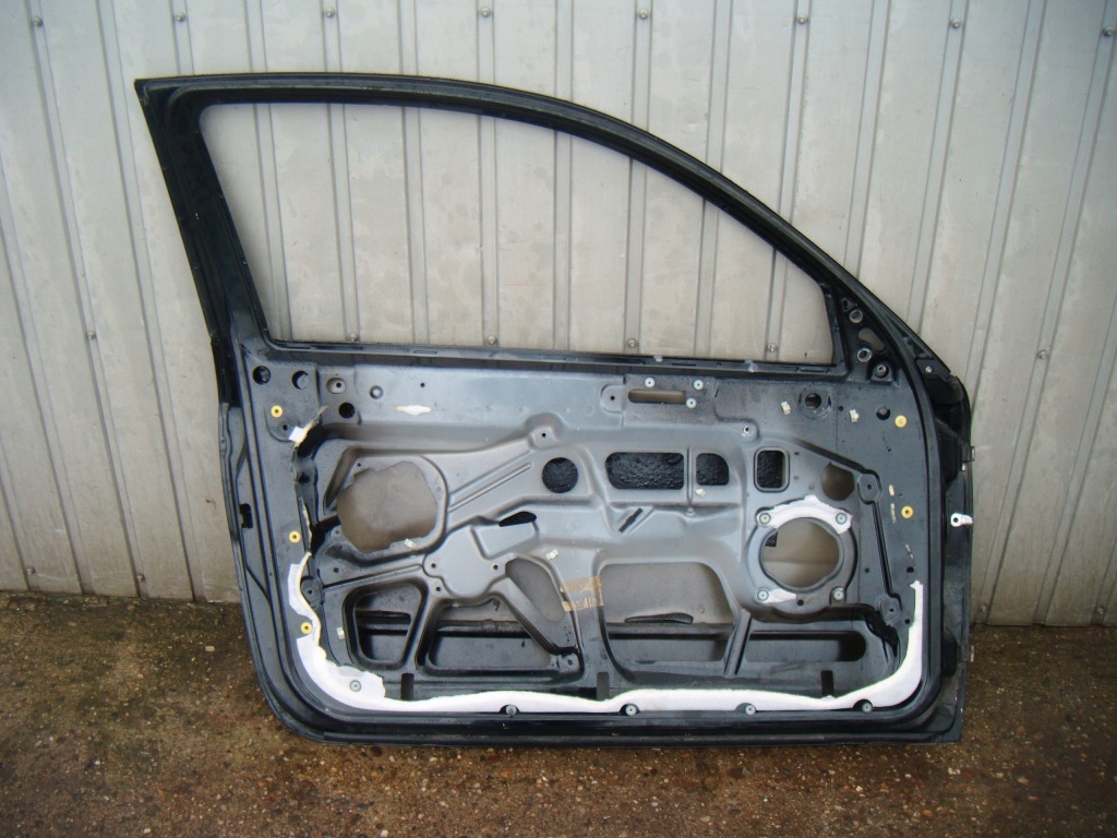 Alfa romeo 147 3d 00- дверь левый перед в Украине