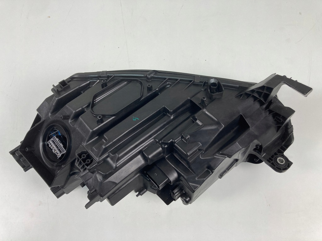 фото №11, Лампа правая передняя skoda octavia iv 5e4