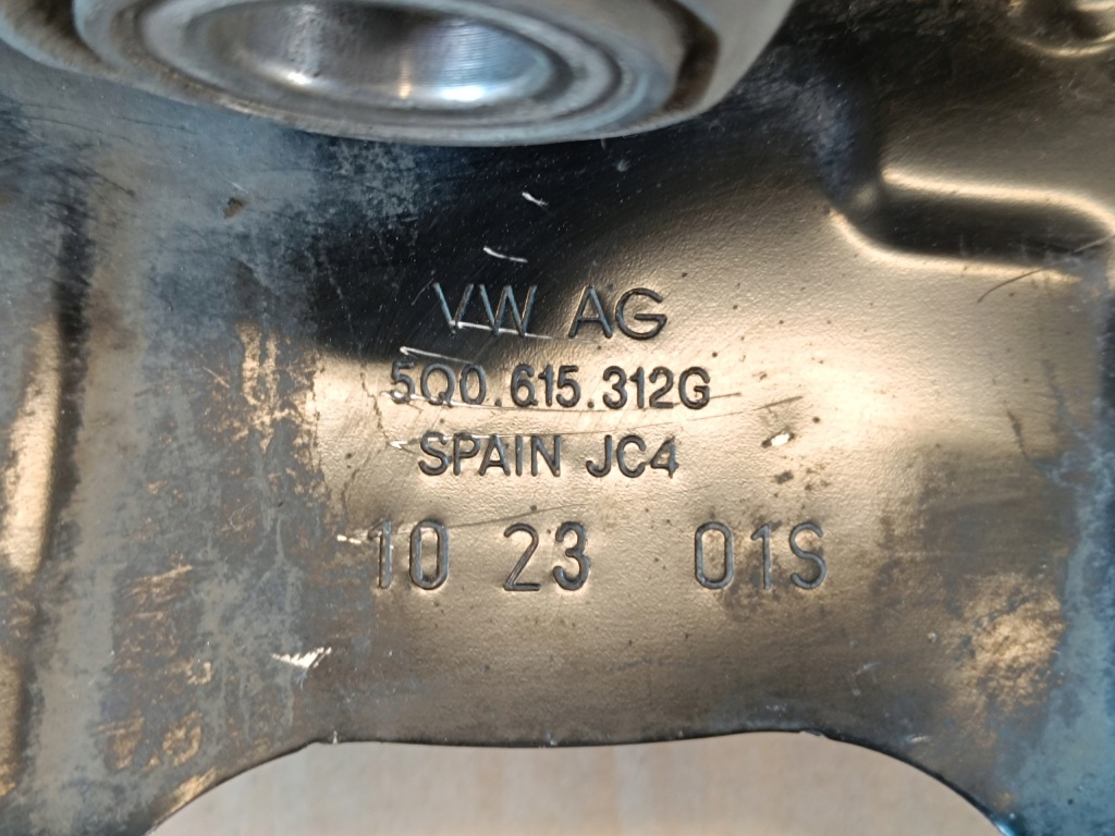 фото №10, Skoda superb 3 lift 2.0 tdi 2023 r поворотный кулак ступица правый перед 5q0407258a