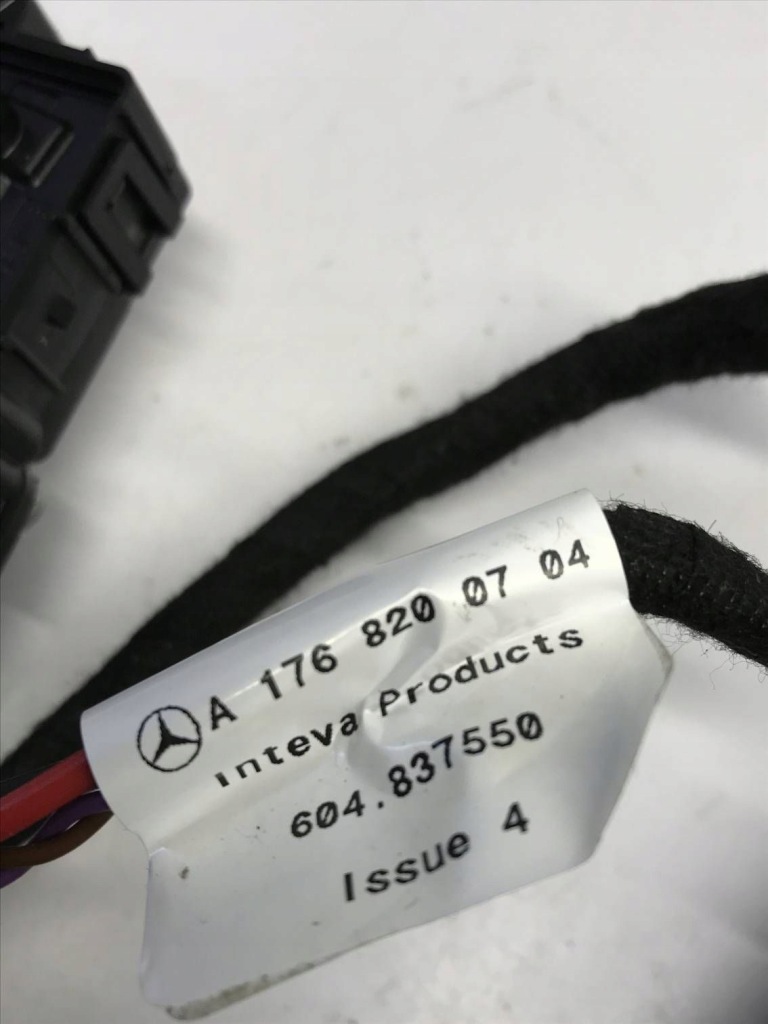 Mercedes-benz gla w156 2018 моторчик люк a1769006902 Недорого