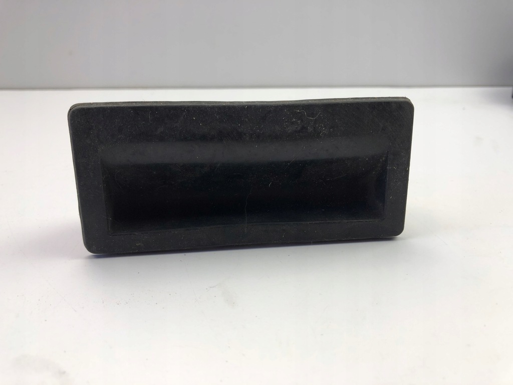 фото №6, Vw jetta микровыключатель крышки багажника 5n0827566