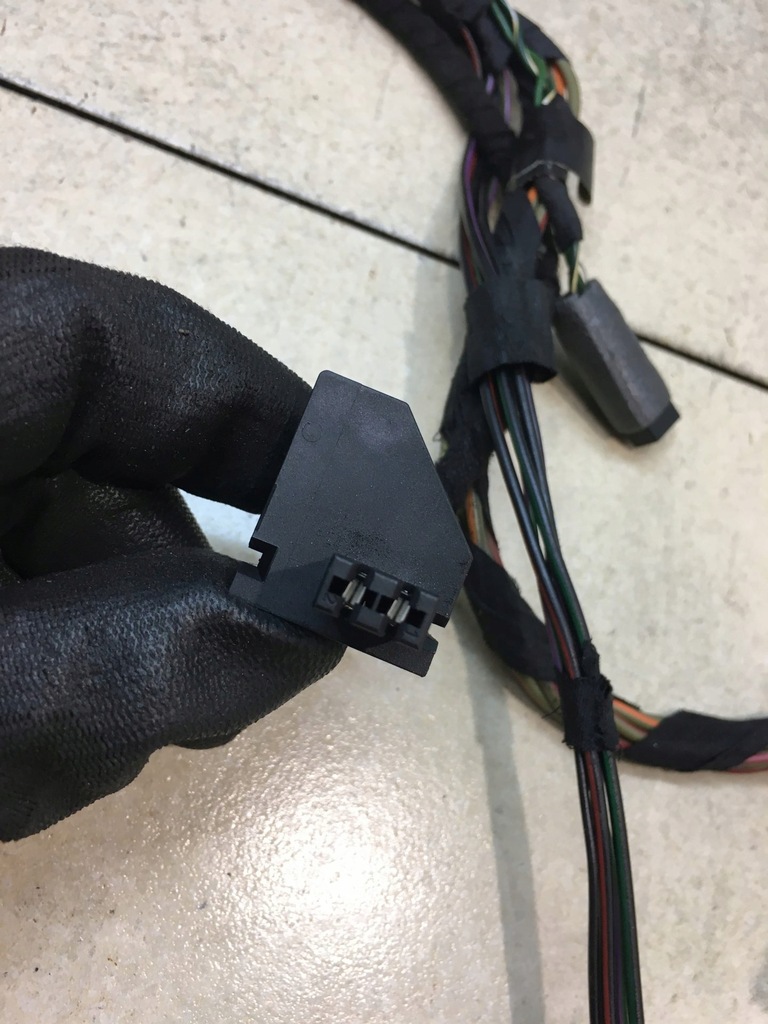 фото №7, Жгут дверь правый задняя discovery iii ymm502631b