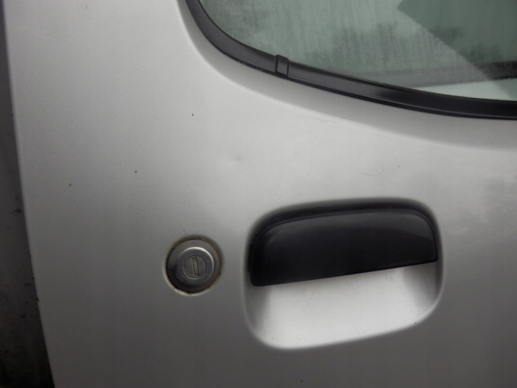 фото №4, Suzuki ignis i 00-03 дверь правое перед z2s