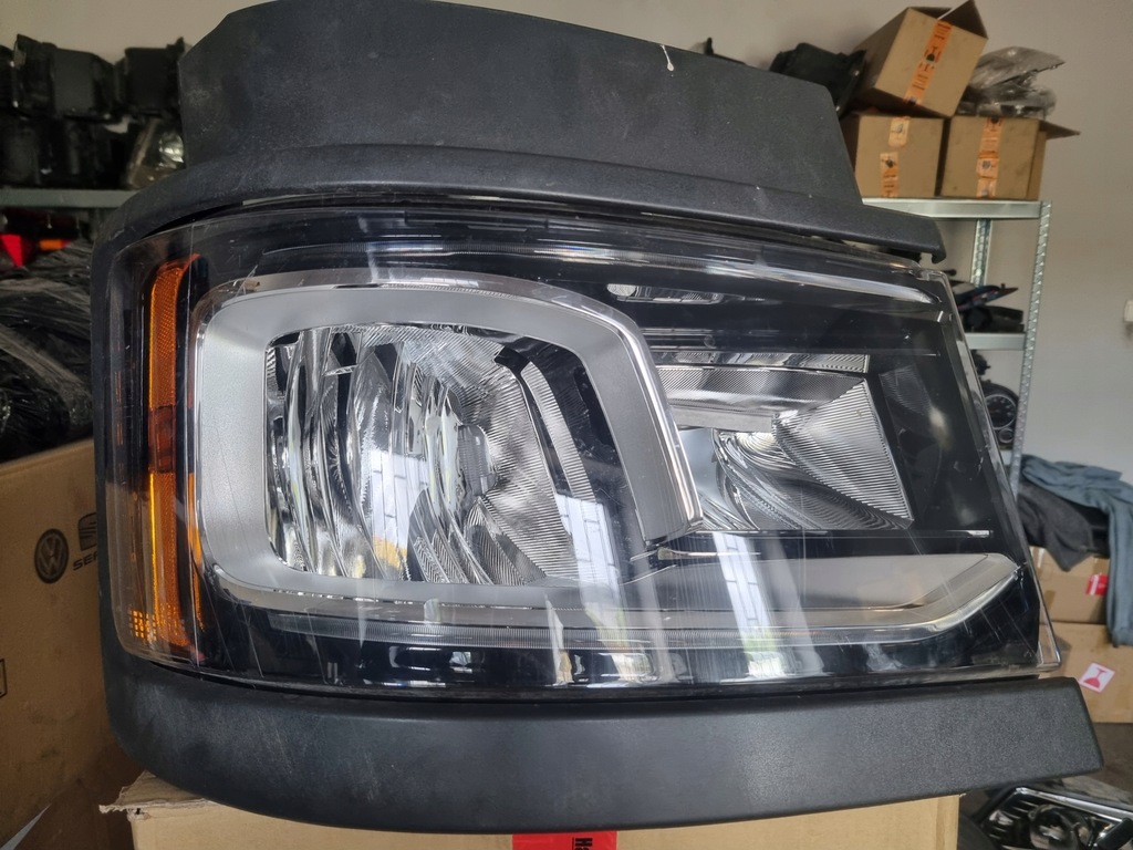 фото №1, Scania s ntg r model лампа full led правая комплектная 3148186