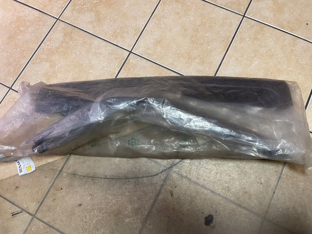 фото №4, Молдинг бампера 7701474471 renault clio ii 2