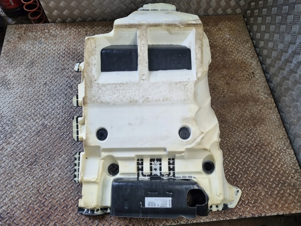 фото №7, Volvo xc60 2019 po правая обшивка