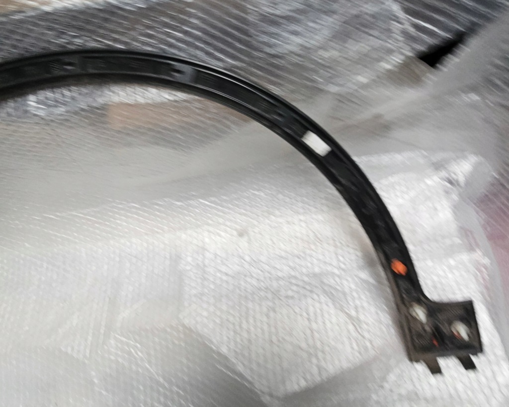 Volvo polestar ii 2 молдинг крыла перед передняя правая 32216408 Цена