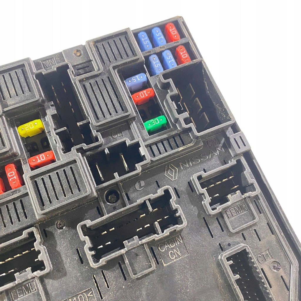 фото №10, Nissan rogue 2018 коробка предохранителей