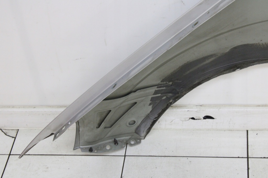 фото №6, Audi q7 i 4l 2005r- крила правий перед передній lx7w - код лакофарбового покриття