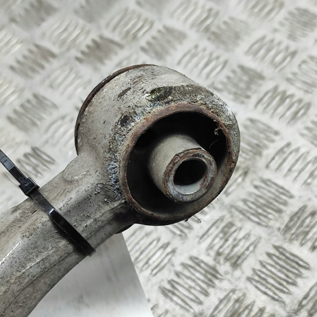 фото №6, Maserati ghibli 2016 левая сторона нижний рычаг передний