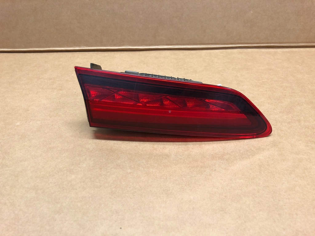 фото №1, Skoda karoq лампа левая задняя 57a945307