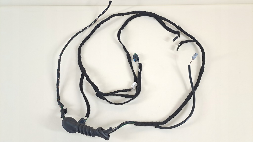 фото №1, Dacia sandero 3 stepway 21r джгут кришки багажника