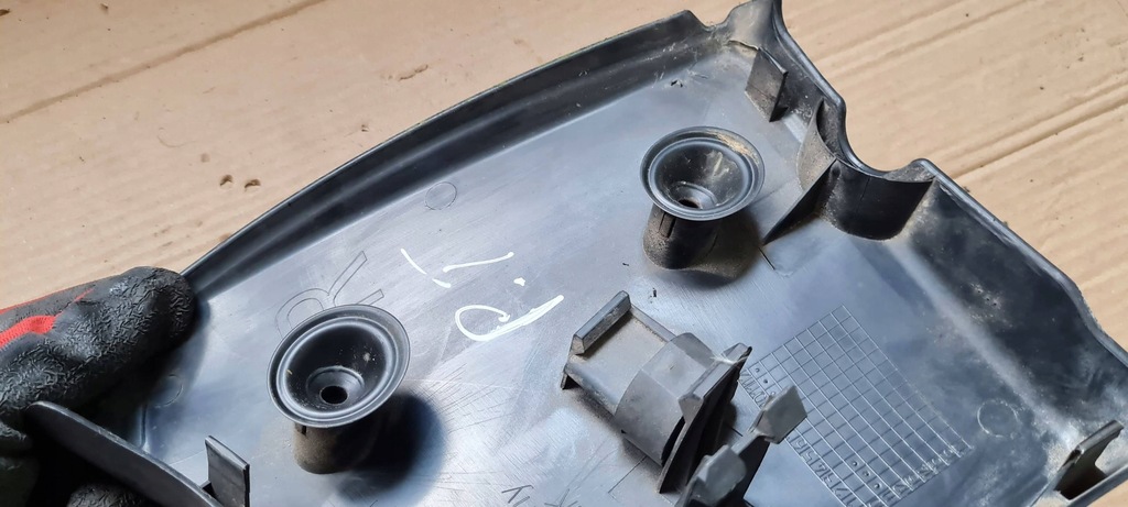 фото №8, Q5 8r заглушка захист лампи правий задня audi q5 8r0945426a