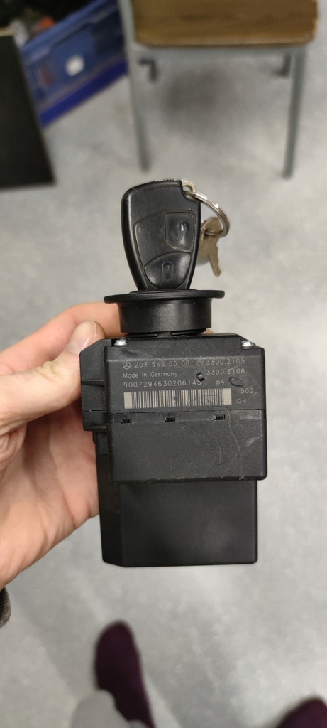 фото №1, Mercedes w203 замок зажигания ключ 2035450508