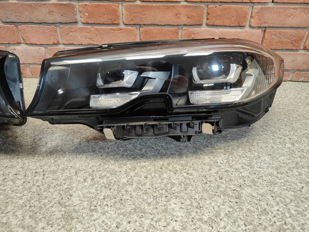 Bmw g20 g21 фари перед фара ліва права комплект full led 9481695 9481696 Недорого