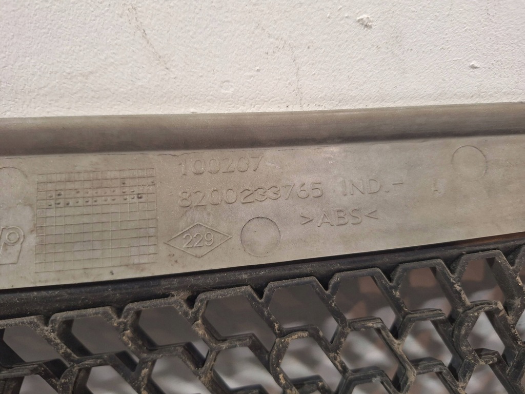 фото №9, Решітка радіатора решітка радіатора 8200233765 renault master ii 04-