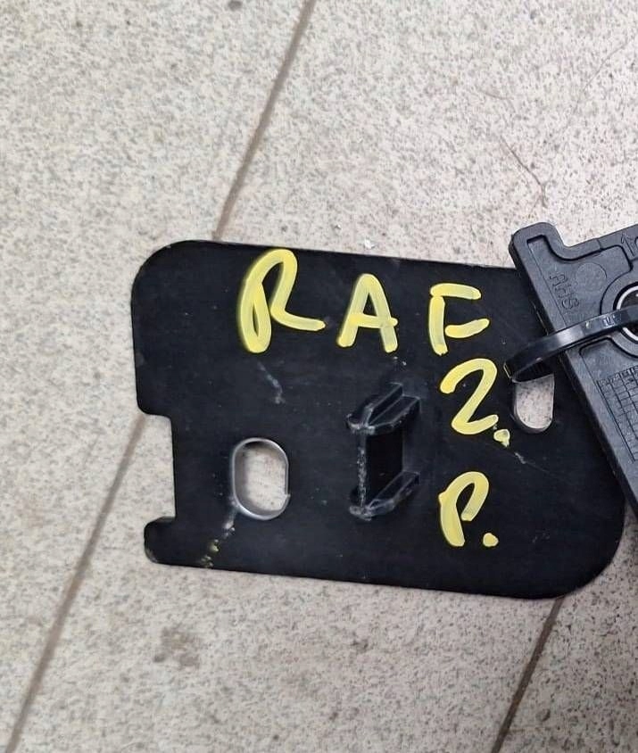 Купити Кронштейн кронштейн перед сторона права renault rafale 625b42720r