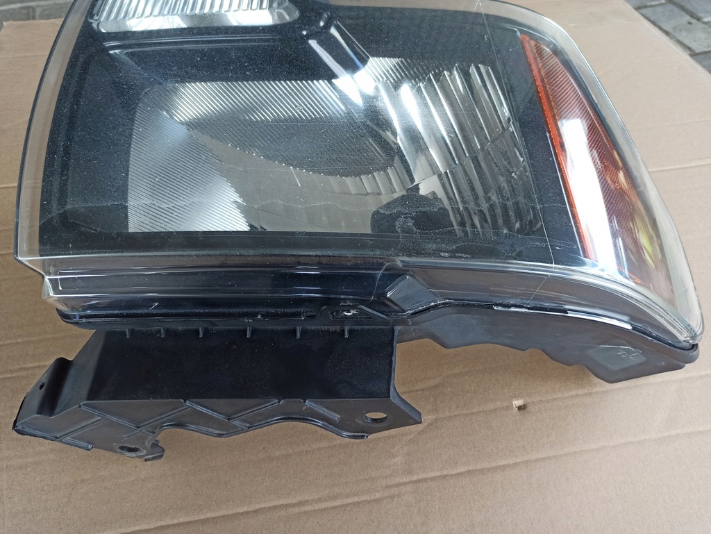 фото №6, Лампа права перед фара чорний середина ford f150 2009-2014