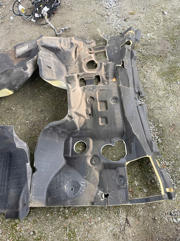 фото №1, Nissan navara d40 шумоизоляция стены перегородки