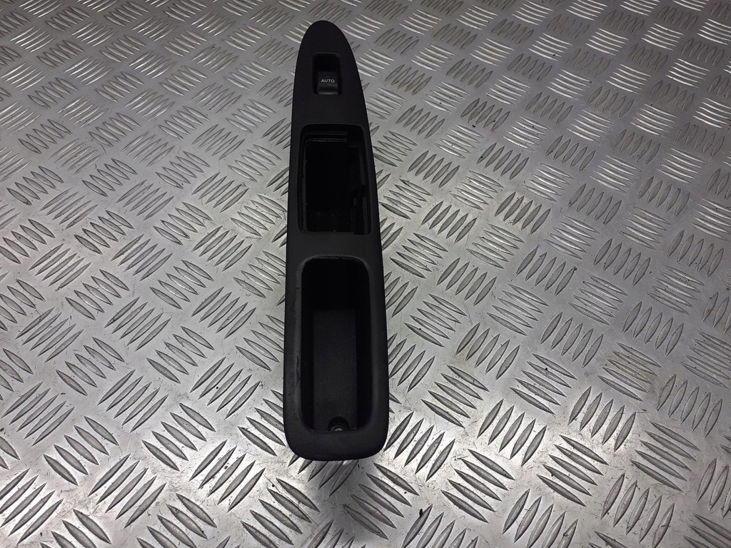 фото №1, Панель стекло правый задняя toyota avensis verso