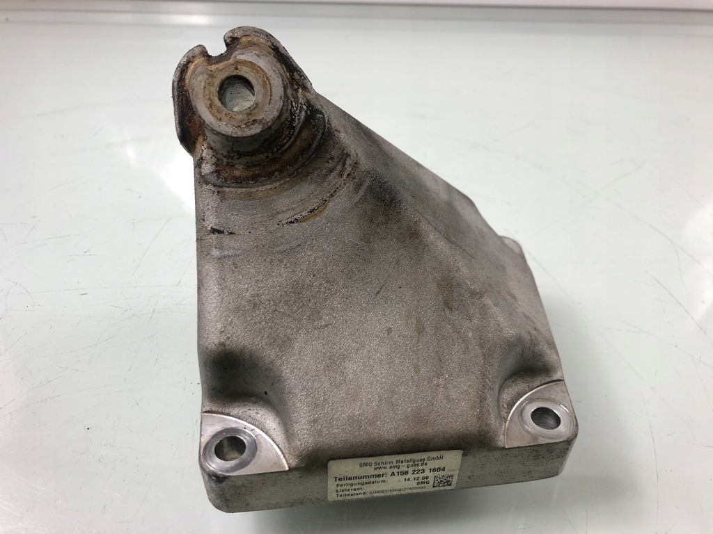 фото №1, Кронштейн двигуна mercedes cls w219 w211 63 amg