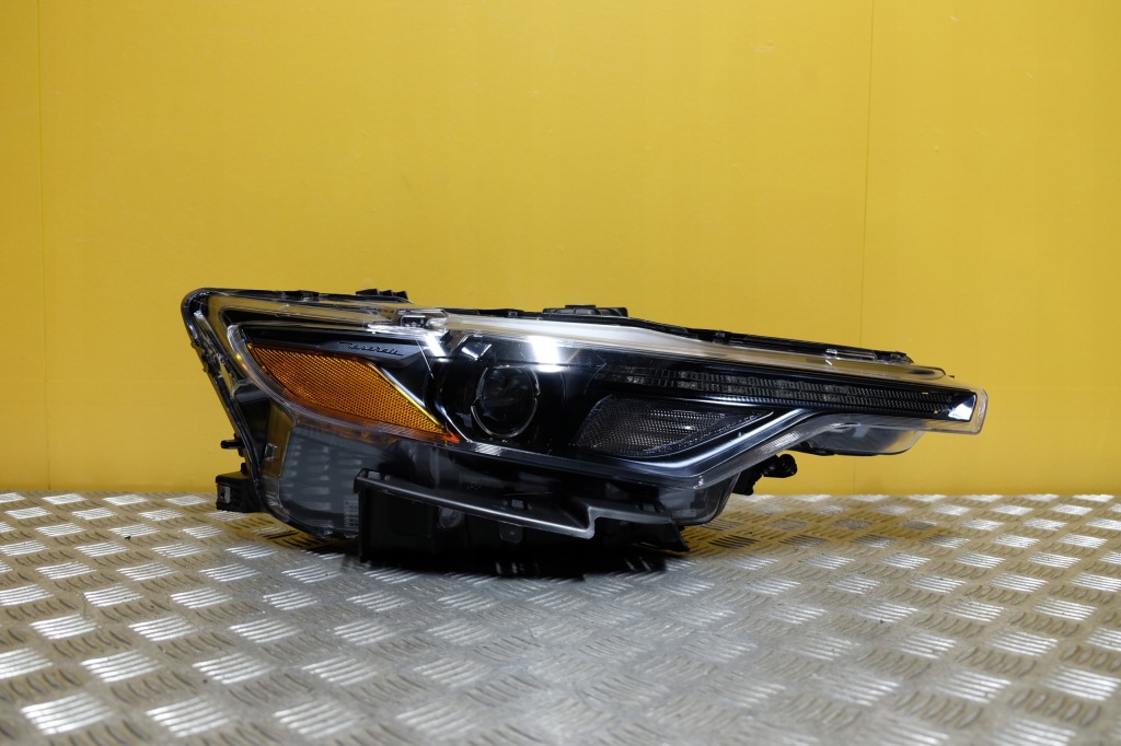 Купити Maserati levante m161 2017- фара фара ксенон led + омивач r америка