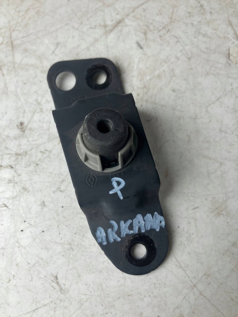 Купити Відбійник відбійник капот правий renault arkana