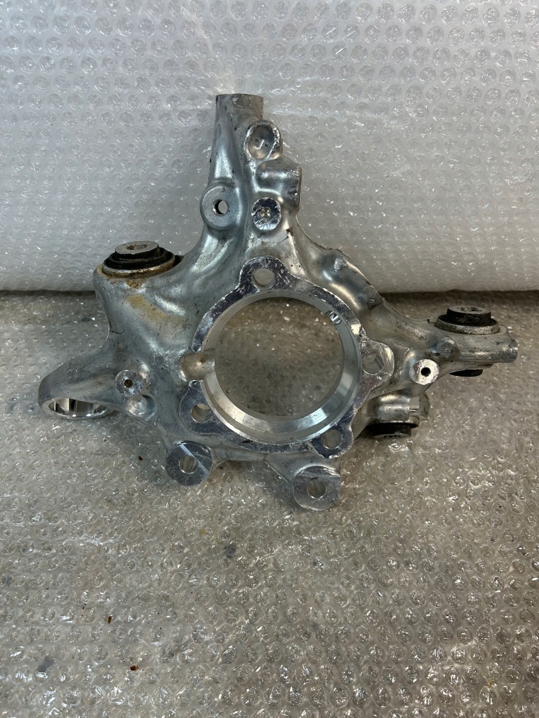 Купить Mercedes s w223 поворотный кулак задний