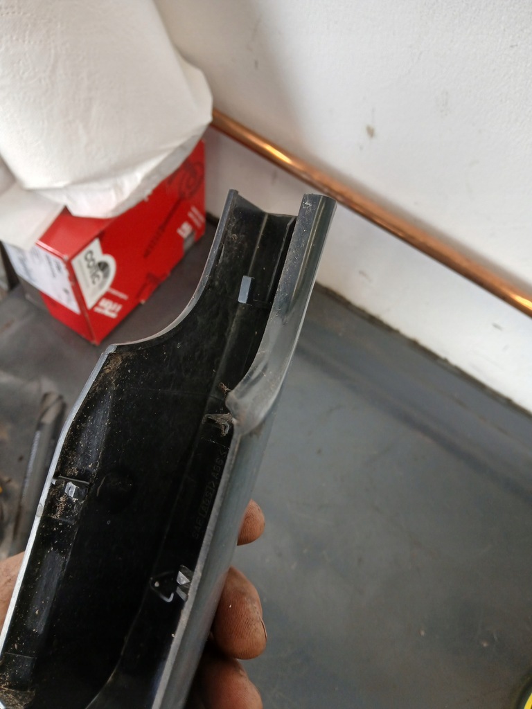 фото №6, Suzuki jimny 1.3 накладка рейлінг лівий задня.