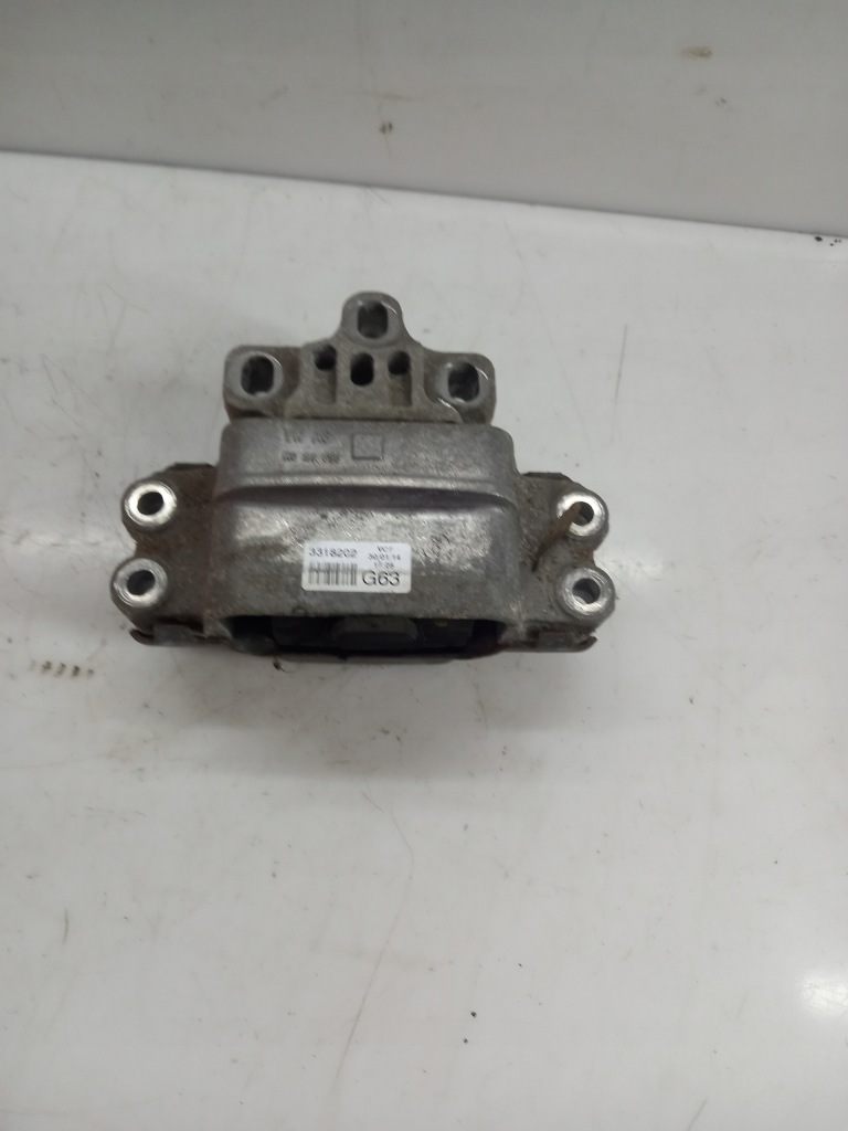 фото №1, Кронштейн подушка коробки 1k0199555at audi vw seat
