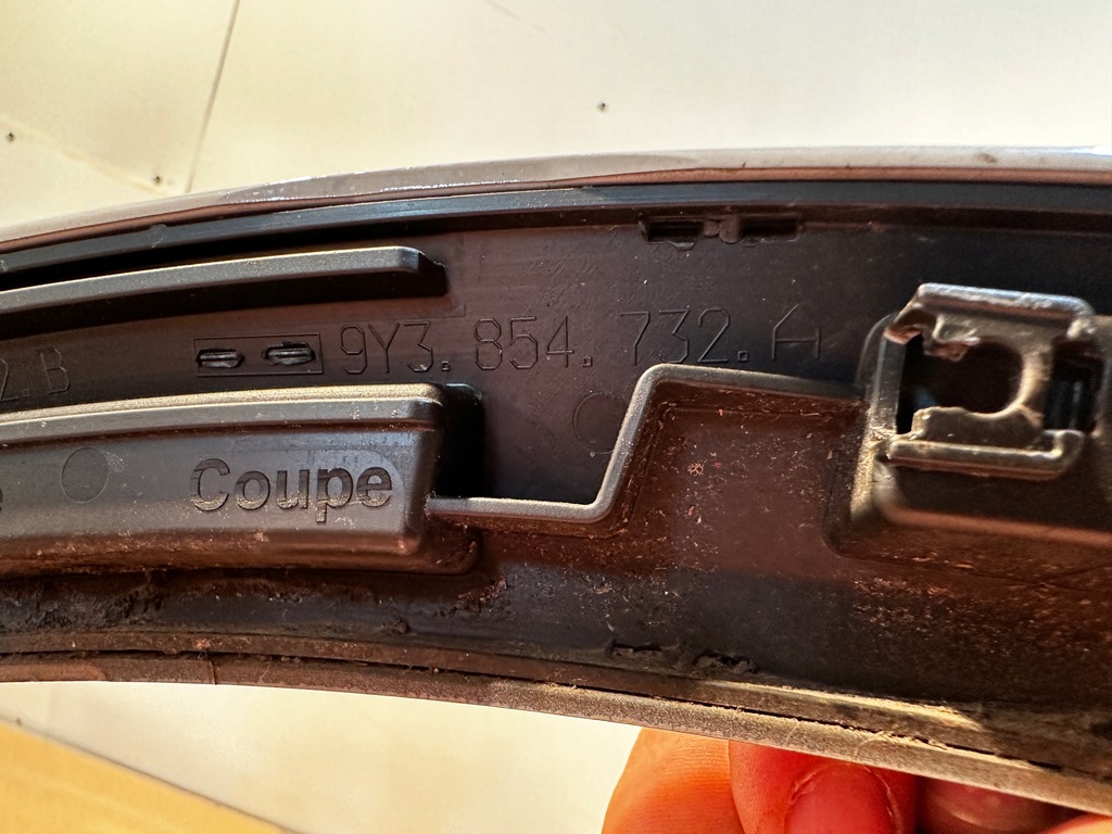 фото №11, Porsche cayenne coupe 9y молдинг крыла правый задняя