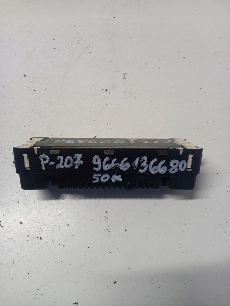 фото №1, Дисплей часы peugeot 207 9666136680