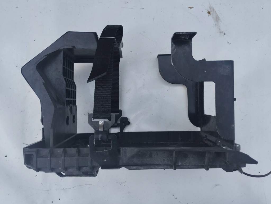 фото №1, Volvo xc40 основание кронштейн аккумулятор