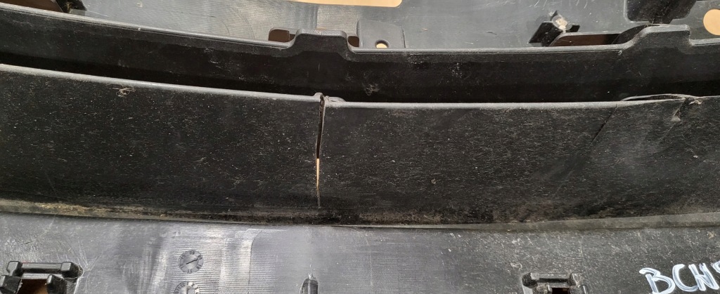 Mazda 3 2 рестайлінг  2011-2013 bcw8-501t1 решітка  бампера перед Ціна