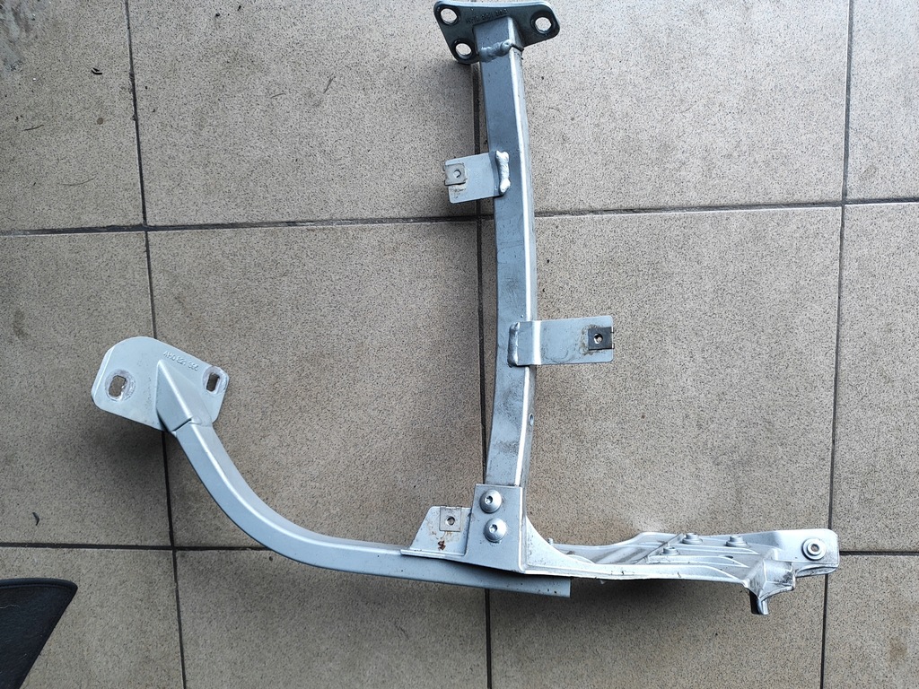 фото №7, Підсилювач перемикач підрульовий кронштейн крила audi a8 d4 ліва праве