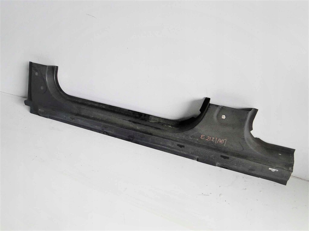фото №1, Mercedes e klasa w212 212 порог левый обшивка