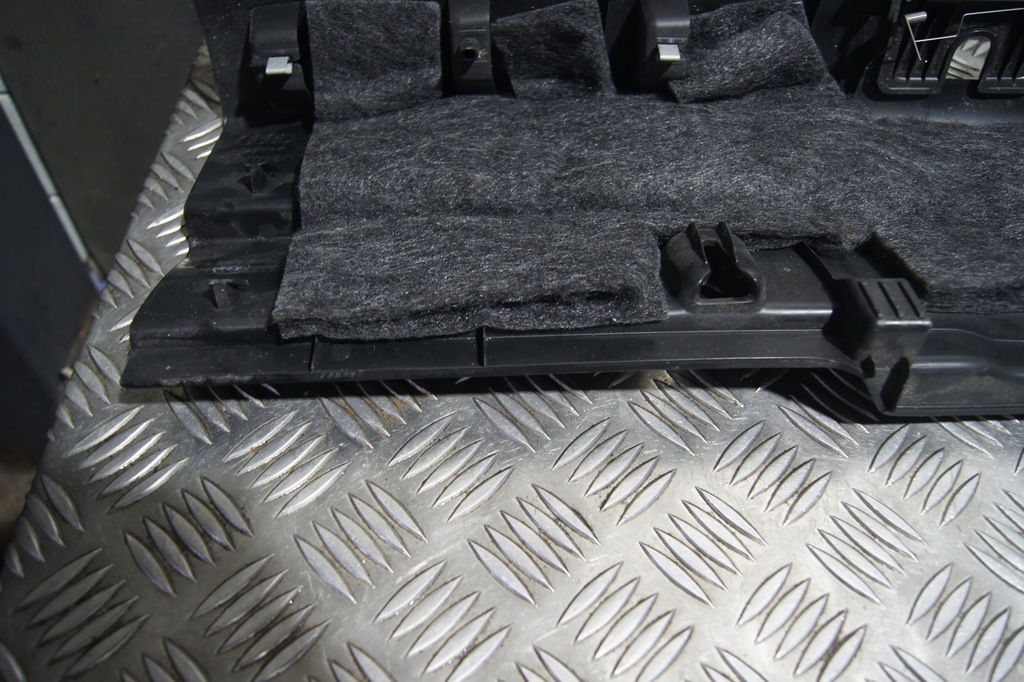 фото №14, Молдинг поріг багажника - audi a3 8v 5d 13-20