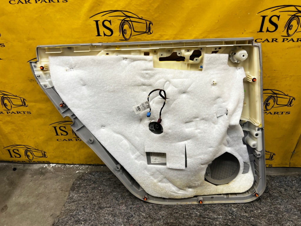 Оббивка обшивка двері задній правий mercedes gl x166 alpaca gray Зі Шроту