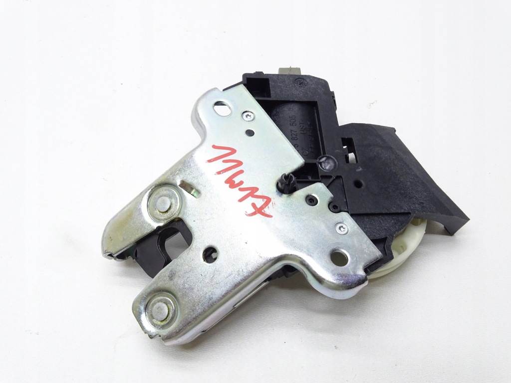 Замок кришки багажника задній задній vw passat cc a4 b8 a5 8t 4f5827505d Оригінал