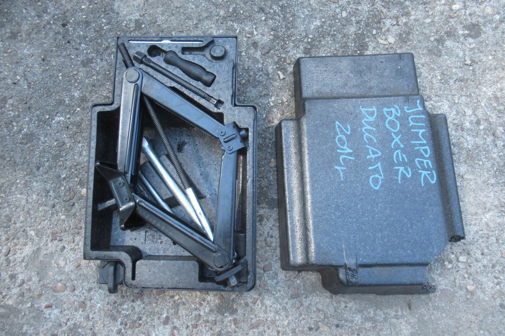 фото №1, Boxer jumper 14 r набор ремонтный домкрат