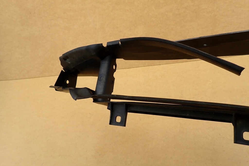 Купити Bmw 7 g11 g12 15- абсорбер бампера передній низ  нижній 51118061181 оригінальний номер