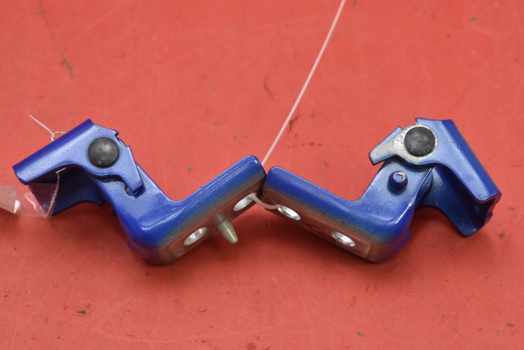 фото №1, Петля петли дверь левый перед opel mokka b 20-