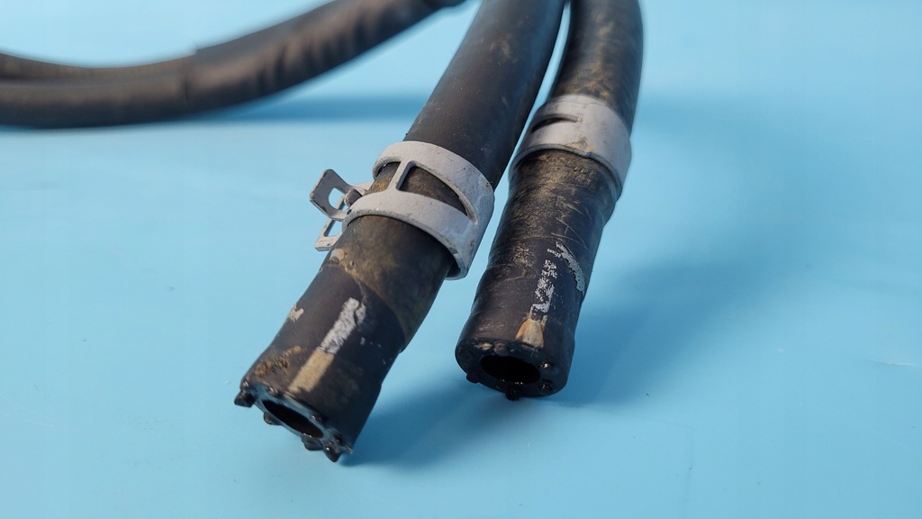 фото №9, Mercedes w206 22r шланг гибкий wąż wody a2068301504