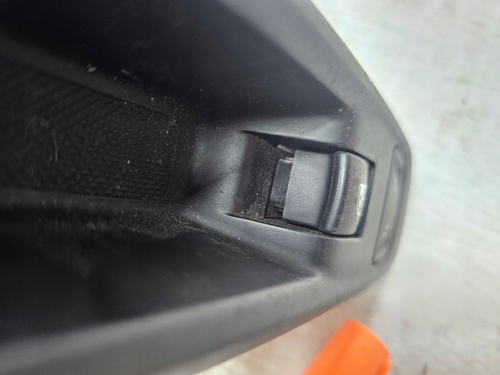 фото №15, Jeep compass 17- панель управление стекла левый перед p6bz27lxhaa usa