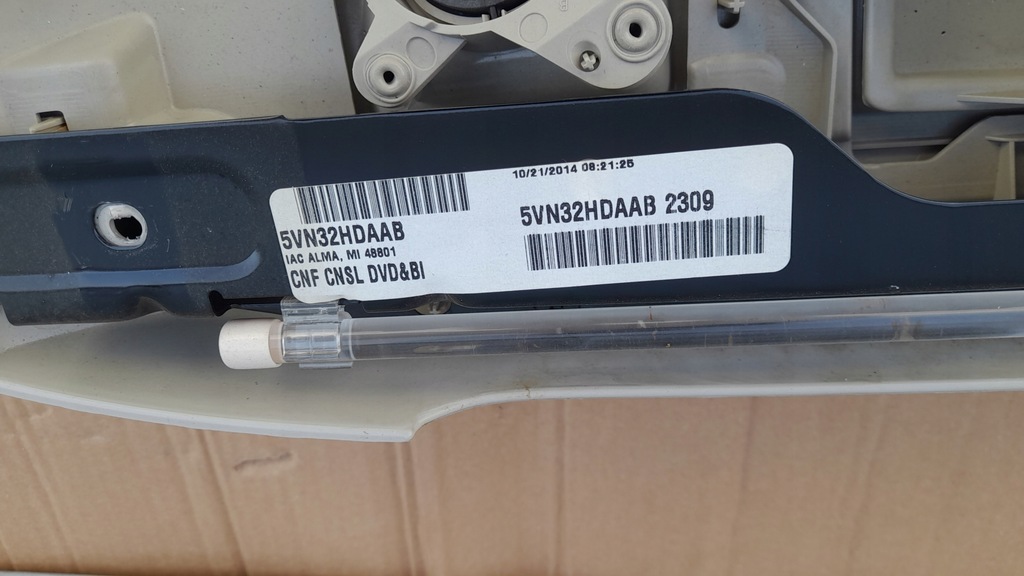 фото №8, Chrysler town country v 10- 20 консоль панель бардачок потолочный usa