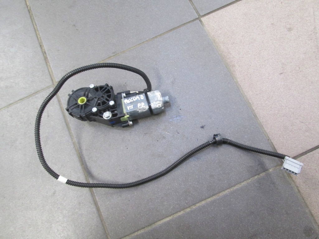 фото №1, Моторчик регулировки сиденье правый перед accord vii