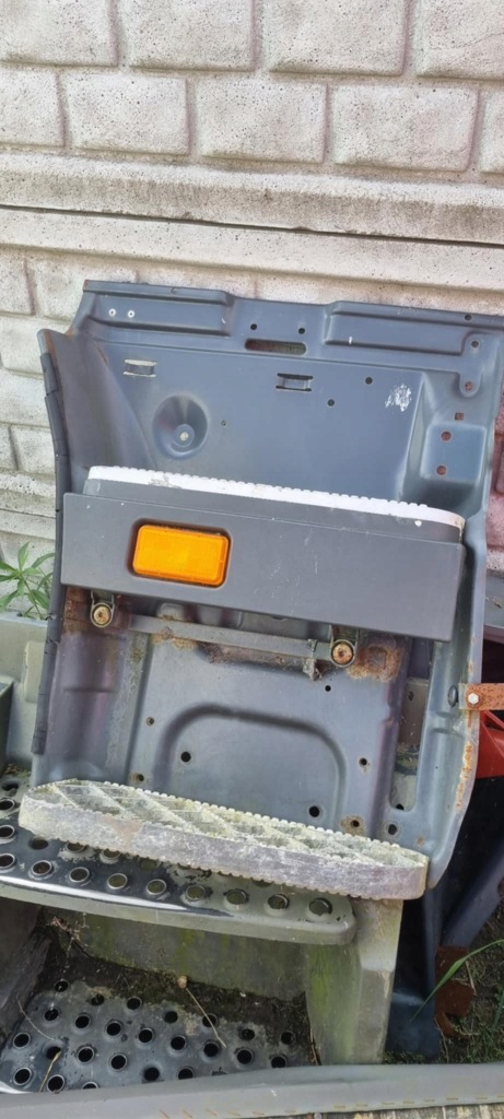 Купить Подножка подножка правый  scania r