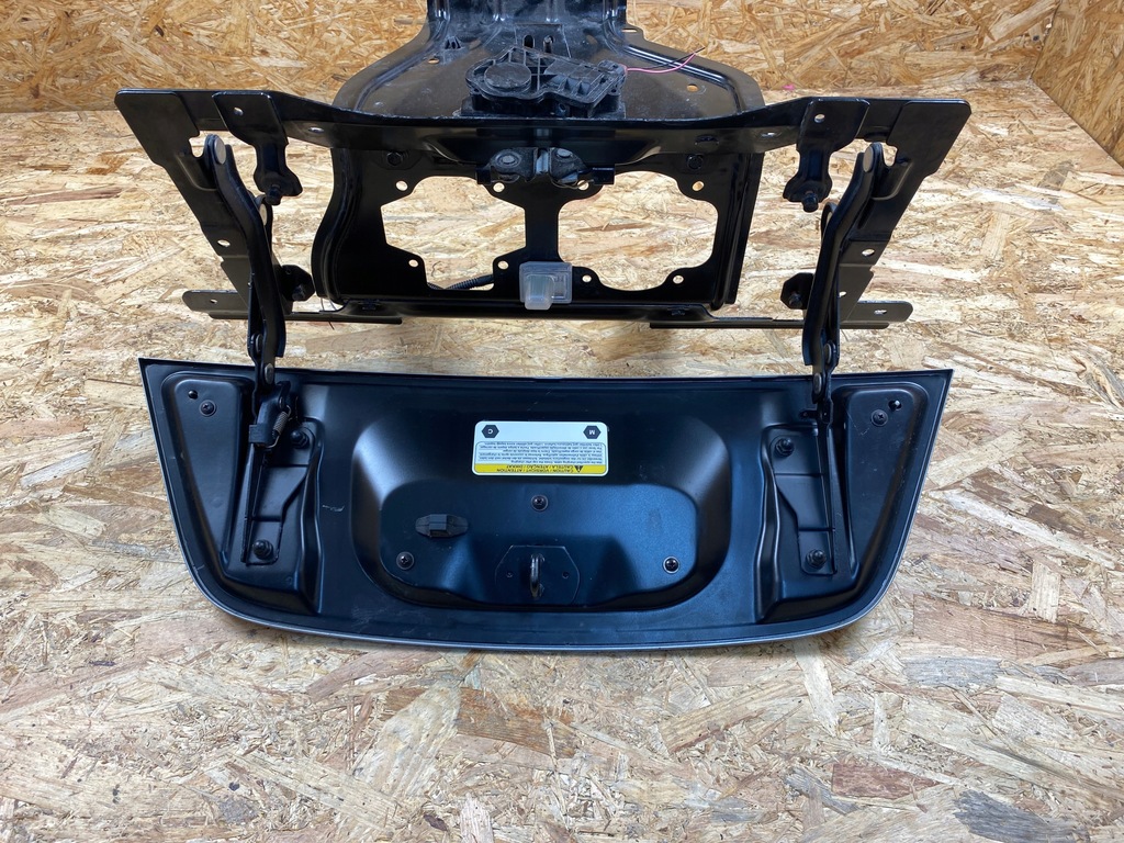 фото №11, Крышка разъём зарядки nissan leaf ii код лакокрасочного покрытия: kyo 2017-