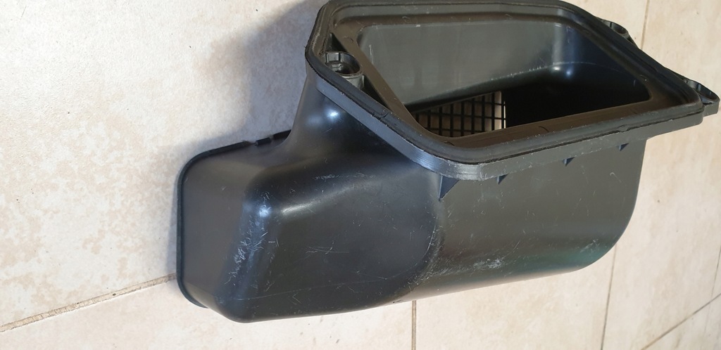 фото №7, Ловушка впуск воздуха решётка audi a4 a5 8t b8 оригинальный номер