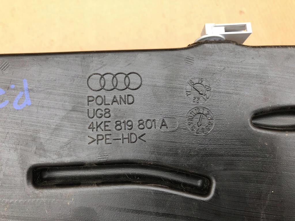 Канал воздушный левое  задняя низ  датчик e-tron 50 Киев